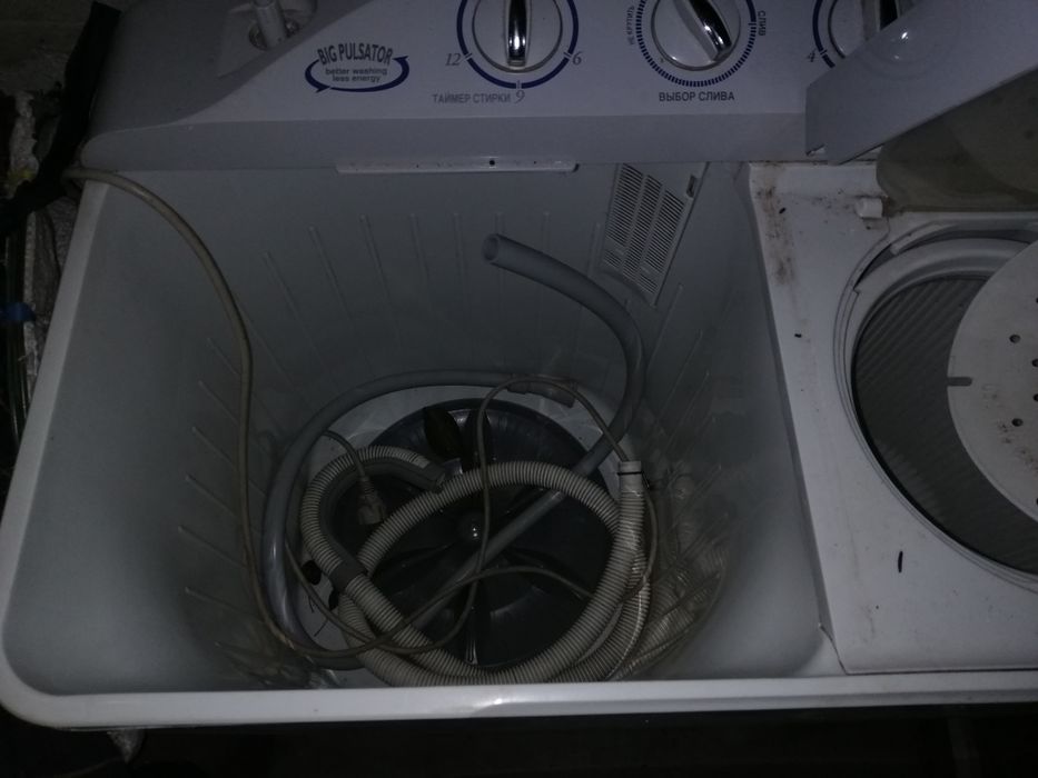 Продам стіральную машинку полу автомат