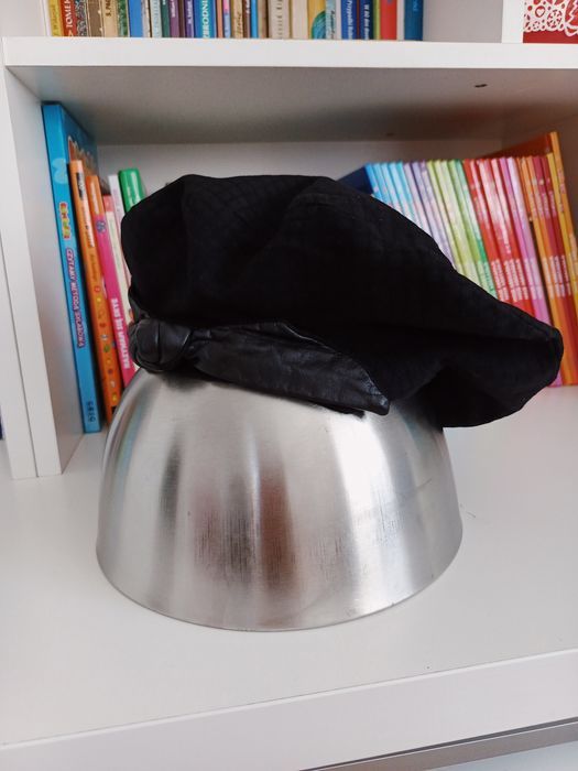 Beret,Jane Best, 3-4 lata, czarny, kwiat ze skóry nat, obw gł 50 cm