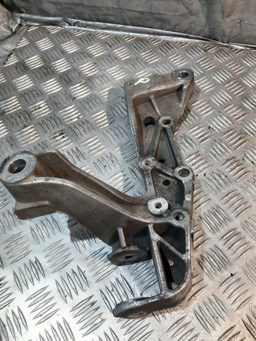 Wspornik Mocowanie Wahacza Prawy Przód Vw Touran I 1.9 Tdi 1K0199296F