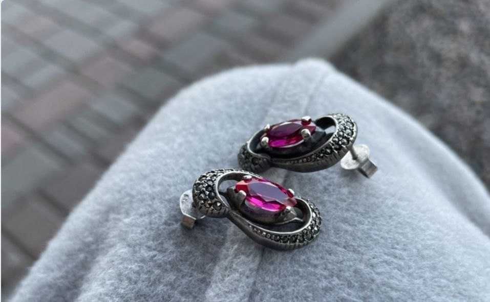 Сережки жіночі срібні 925 проба з великими камінцями