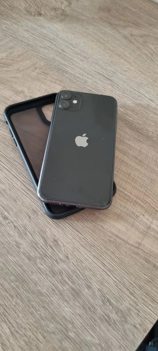 Czarny iPhone 11