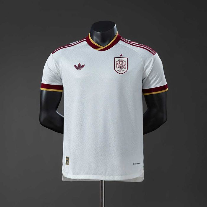 | Clubes e Seleções Camisas de Futebol Premium |