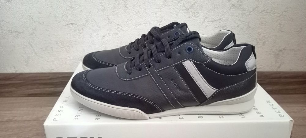 Продам кросівки Geox