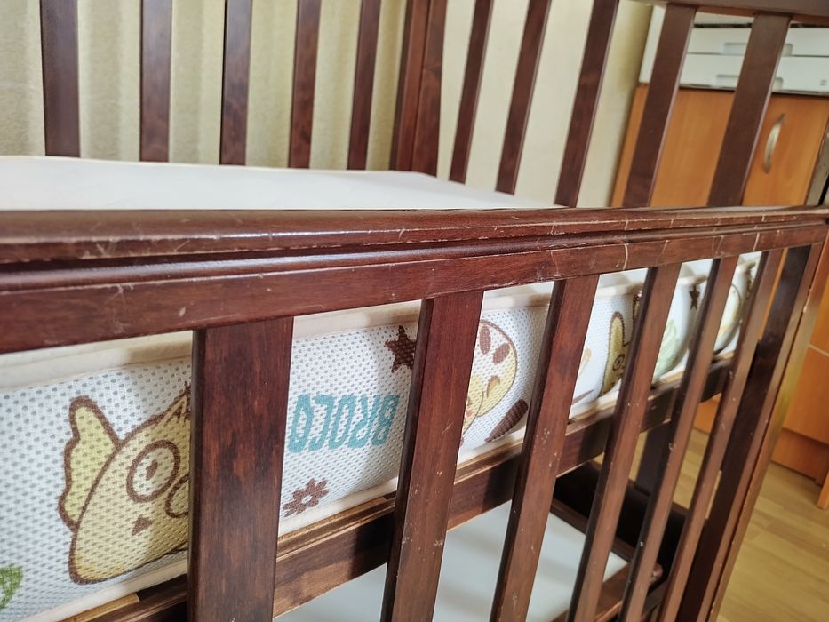 Дитяче ліжечко маятник