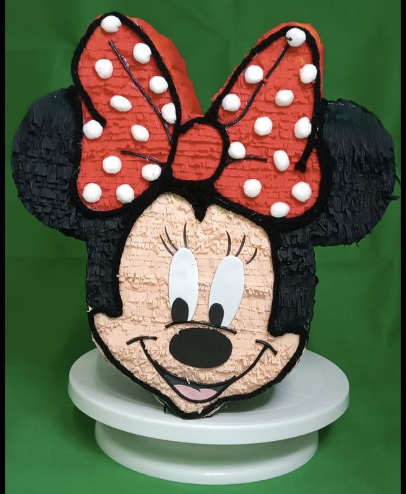Piñata Minnie artesanal – ideal para aniversário infantil