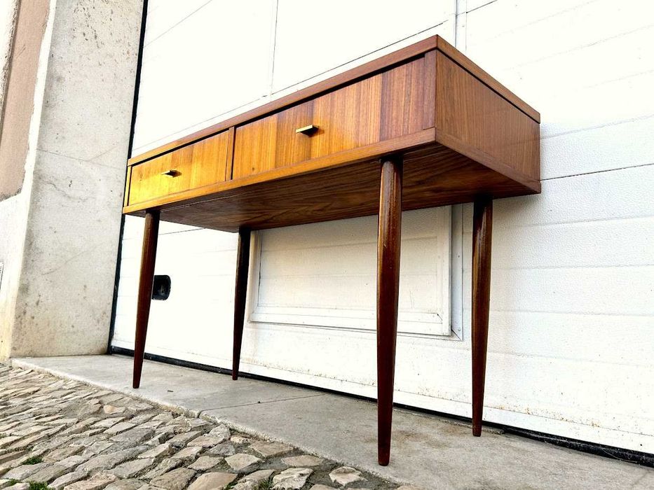 Consola olaio vintage + 120comp x 44prof x 74alt.