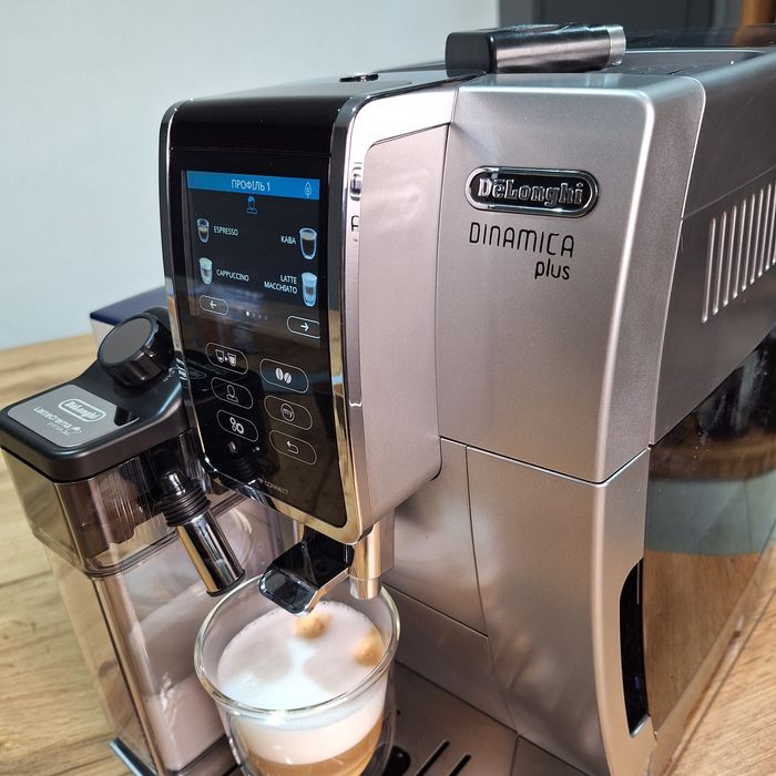 Кавоварка Delonghi Dinamica plus