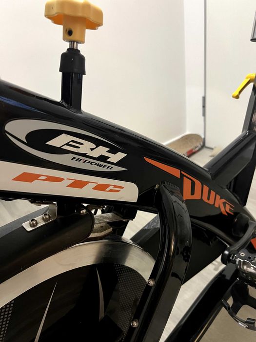 Bicicleta Spinning / Ciclismo Indoor Hi Power Duke H920 BH