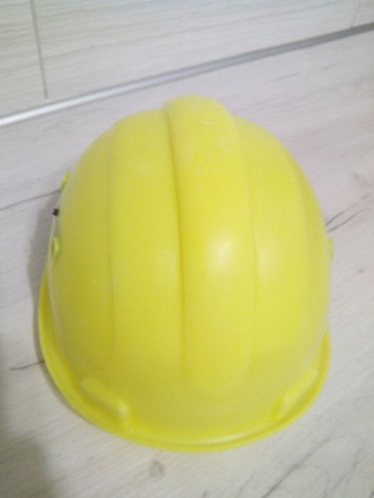 Строительная каска новая.