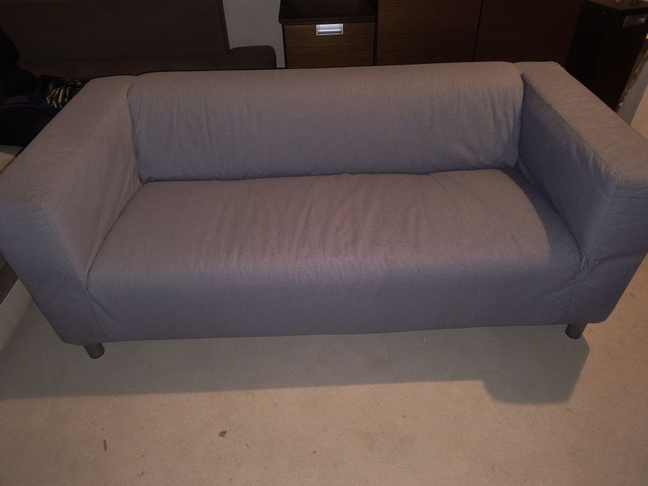 Dwie sofy do poczekalni lub na taras.