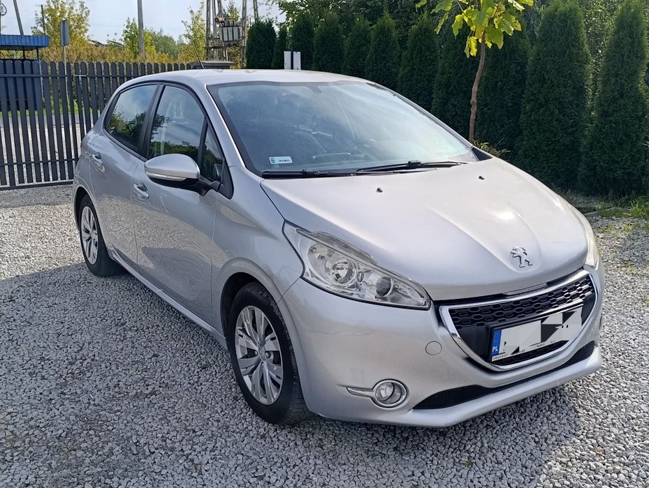 Peugeot 208 1.2 GAZ 2013r.