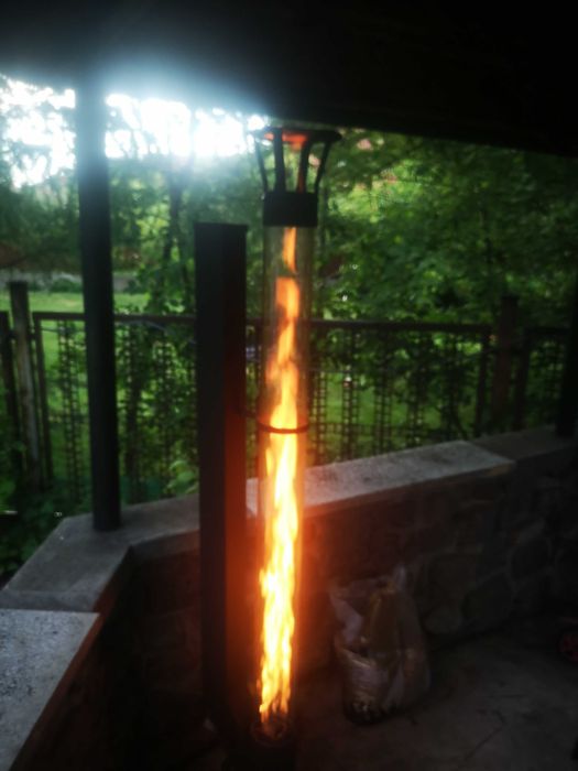 Parasol grzewczy promiennik ogrodowy na pellet palenisko kominek.