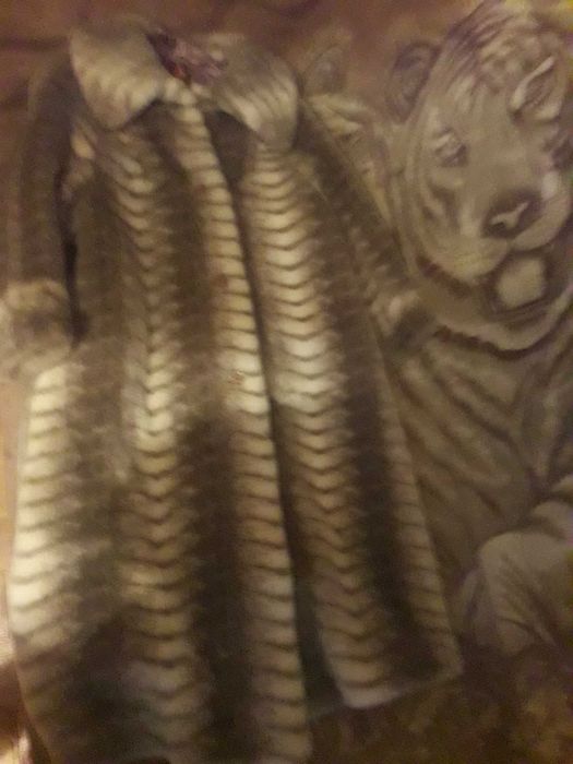 Продам шубу новая.