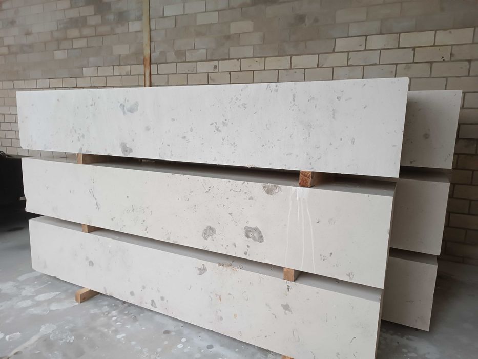 PEDRA / BLOCO SERRADO PARA MURO