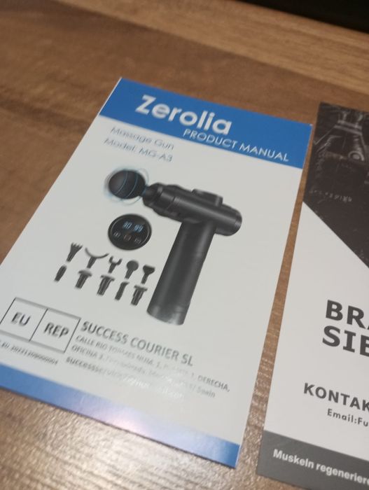 pistolet do masażu marki Zerolia.