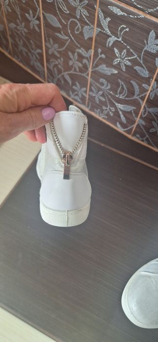 Buty dziewczęce 35 r