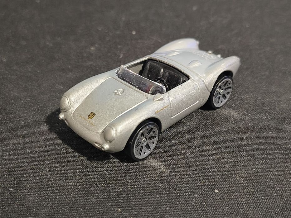 Maisto Porsche 550A Spyder 1:64
