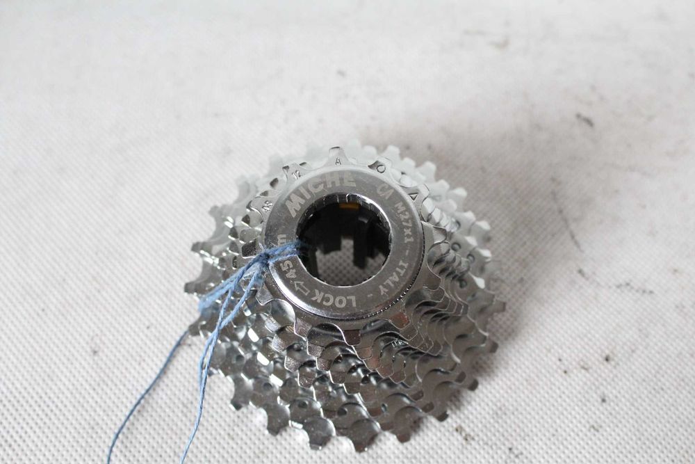NOS nowa kaseta campagnolo 9 sp retro ce2