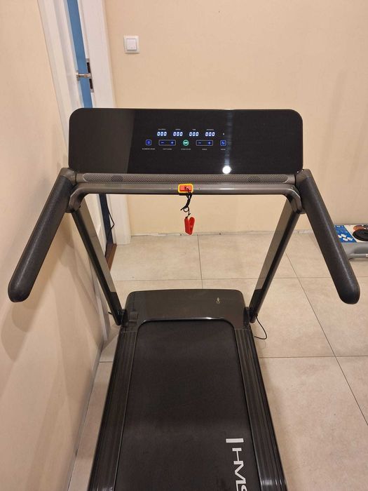 Bieżnia elektryczna BE4554 HMS