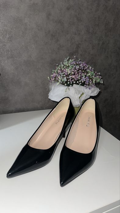 Продам Туфли лодочка