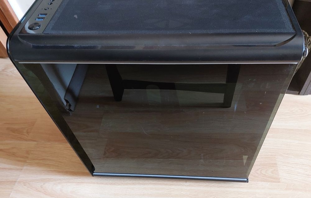 Корпус QUBE Mirror II Black