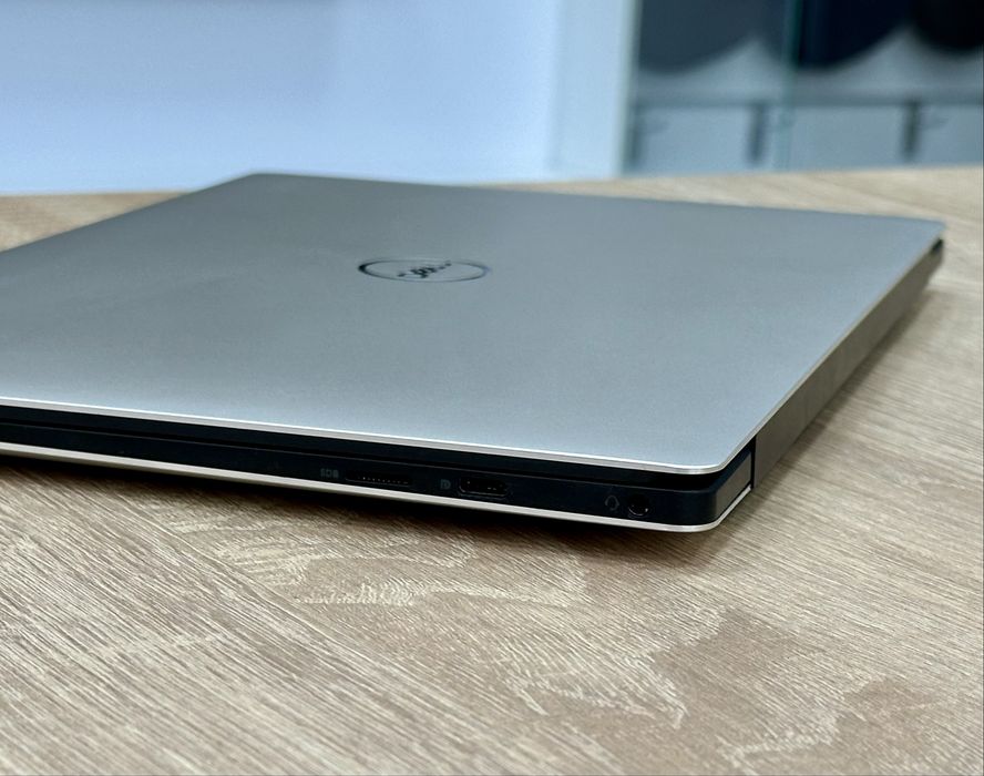 Dell XPS 13 7390 i7-10710U / 16GB / 512 GB SSD / 4K Touch