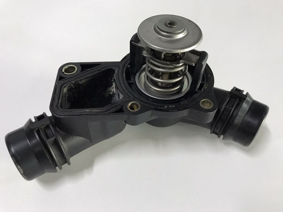 Термостат BMW Е39 Е60 Е46 М52 М54 бензин БМВ Шрот разборка 2.0 2.5 2.8