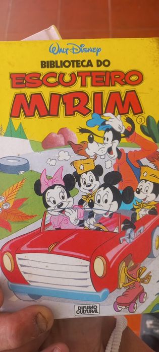 Vendo livros da Disney
