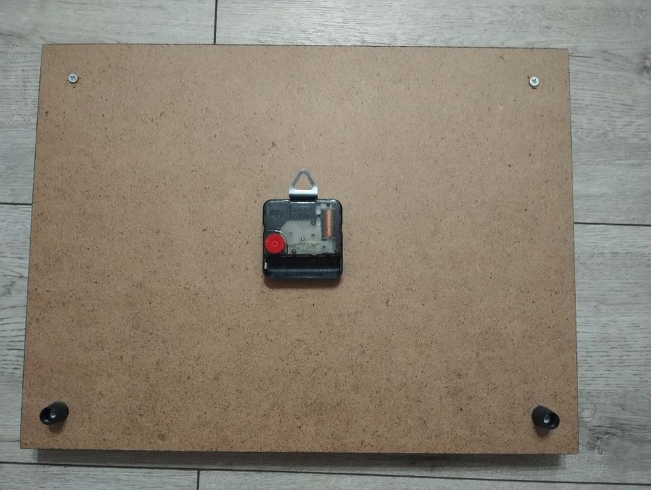 Годинник настінний