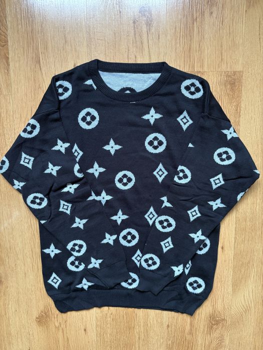 Sweter we wzorki nowy