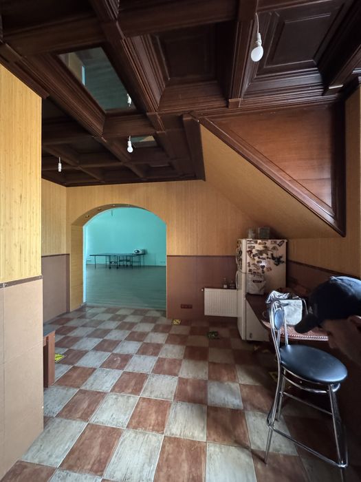 Дом с магазином, кафе, бильярдная, сауна Северный