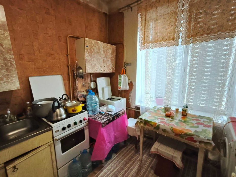 Продаж двох кімнат в трикімнатній квартирі, Шевченківський район