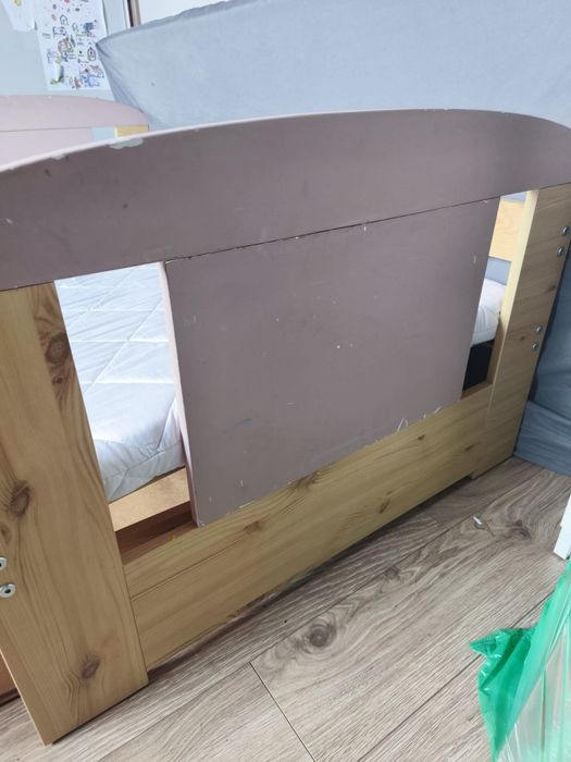Łóżko dziecięce z materacem za darmo!!!!!!
