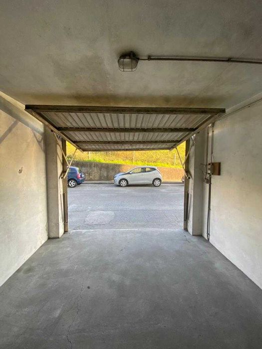 Arrendo Box Garagem /Arrecadação Edifício Nova Paredes