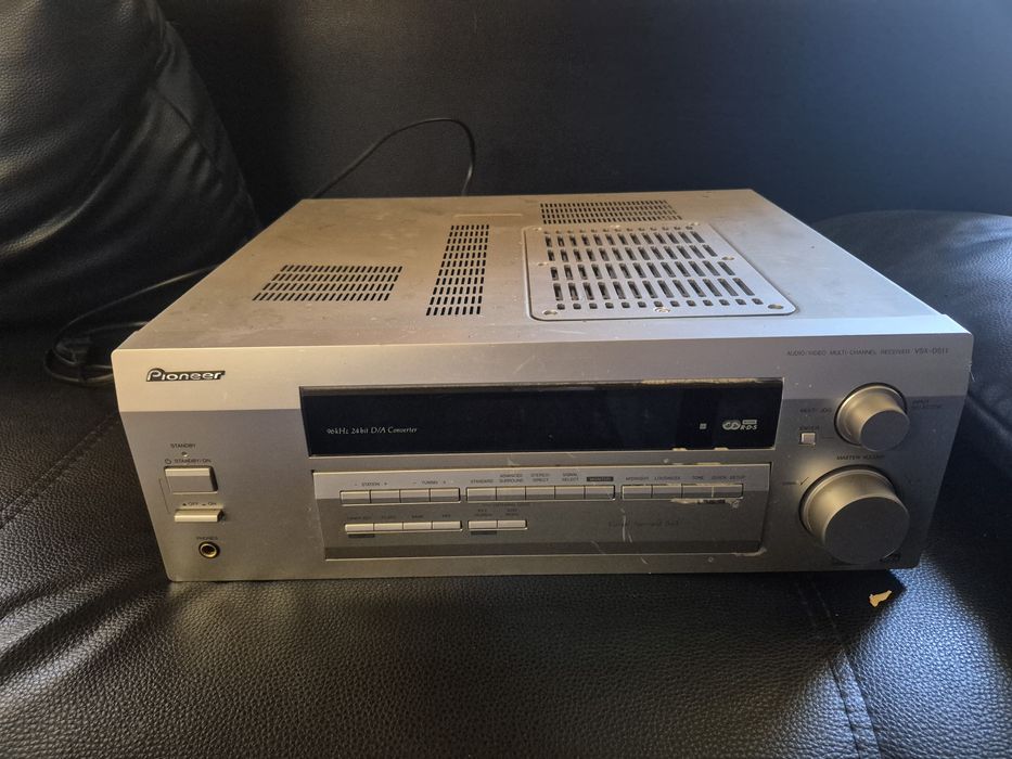 Amplituner pioneer VSX D511