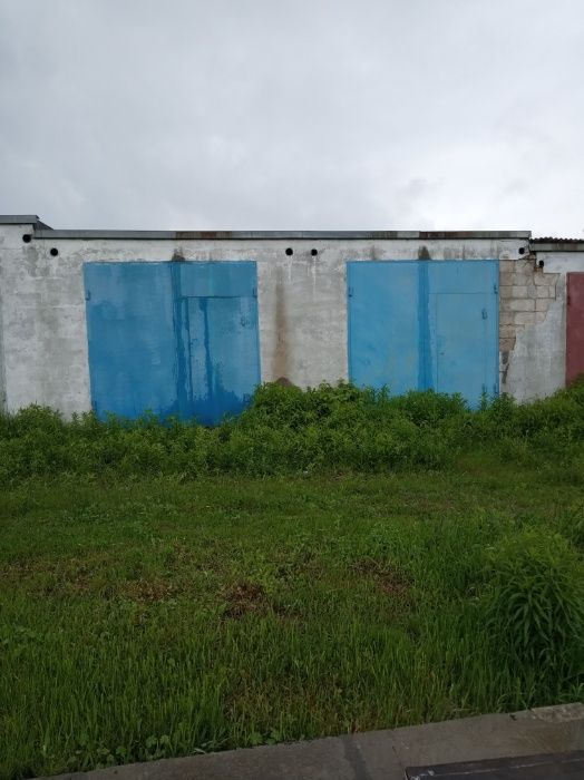 Два гаража   в Василькове ул. Солничная.