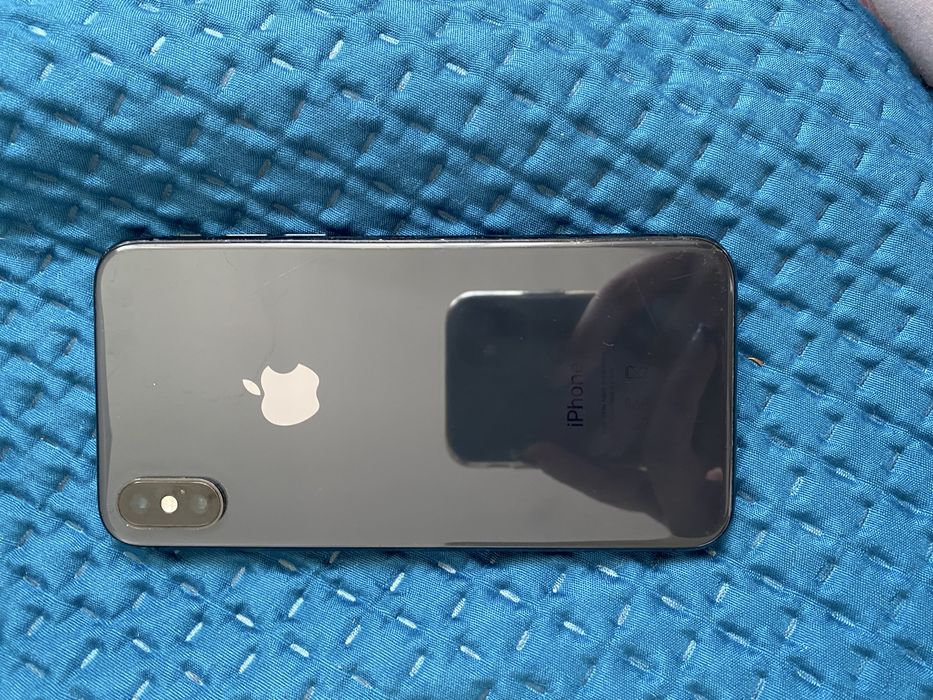 Iphone X, na cor preta