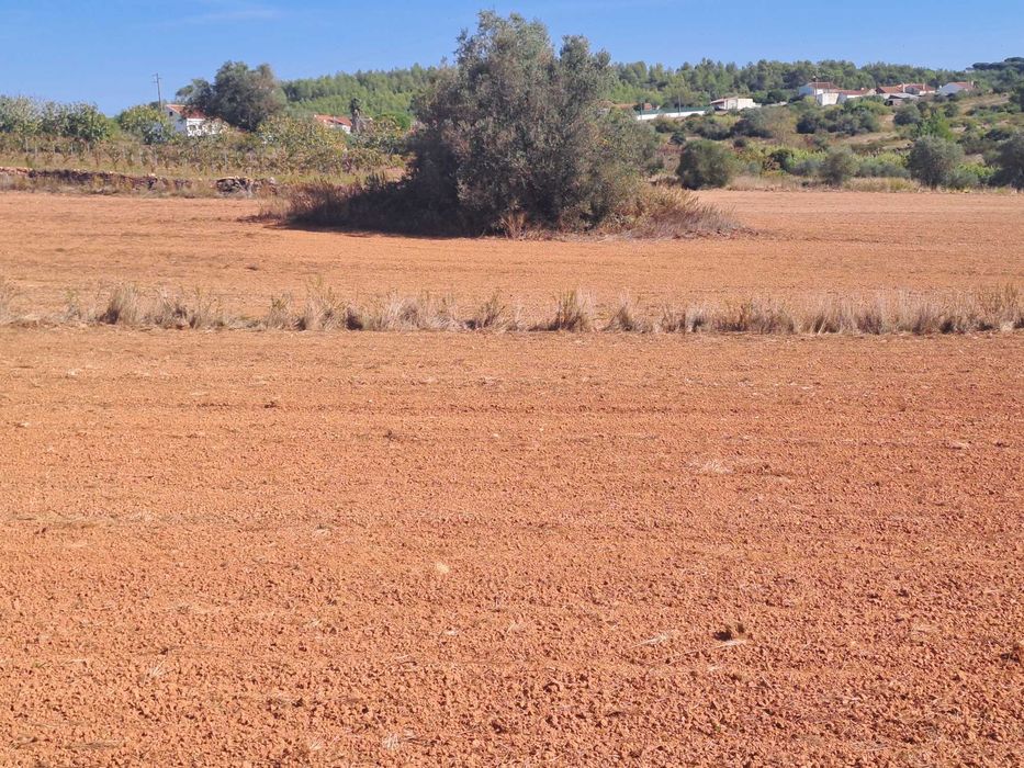Terreno Agricola no centro do Bairro Abrigada, Alenquer