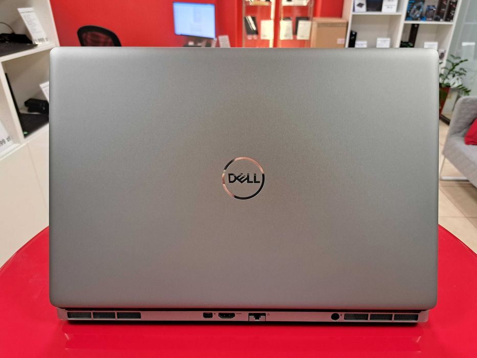Stacja Robocza Dell Precision 7560 Xeon w-11855m 32GB 512GB RTX Win11