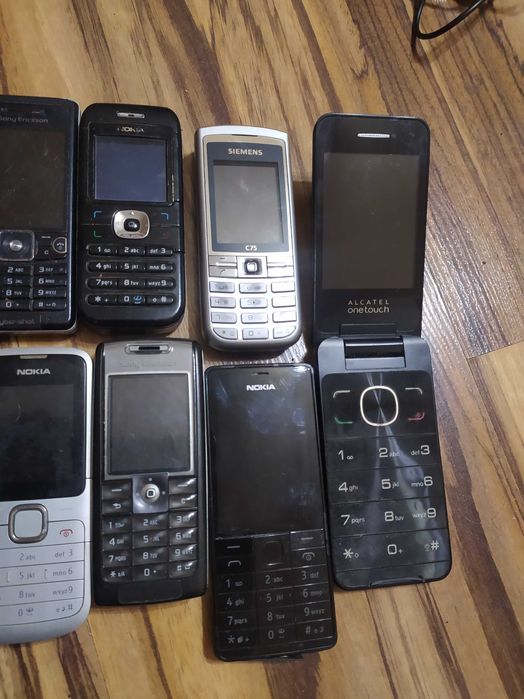 7 telefonów komórkowych + 6 smartfonów