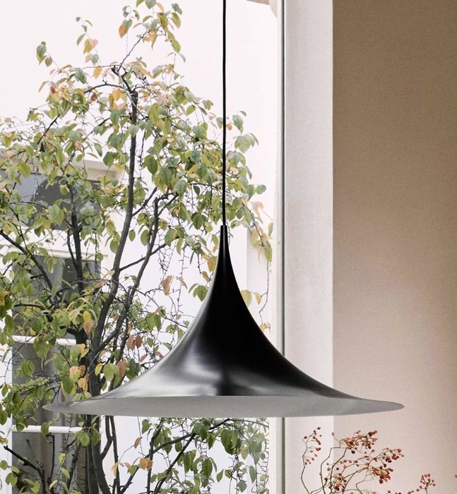 NOVO - Candeeiro suspensão Gubi Semi Pendant  (90cm)