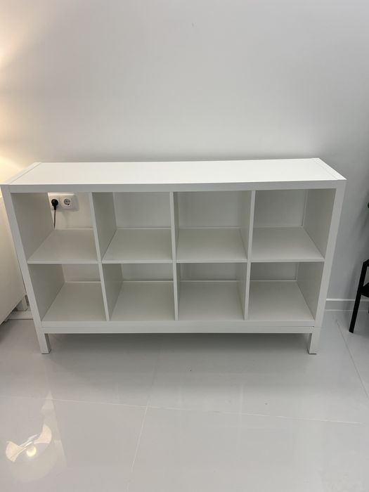 Estante KALLAX c/ Estrutura Inferior