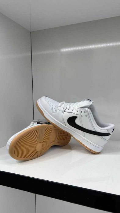 Кросівки Nike Dunk Low білі з чорним ( 38 розмір)