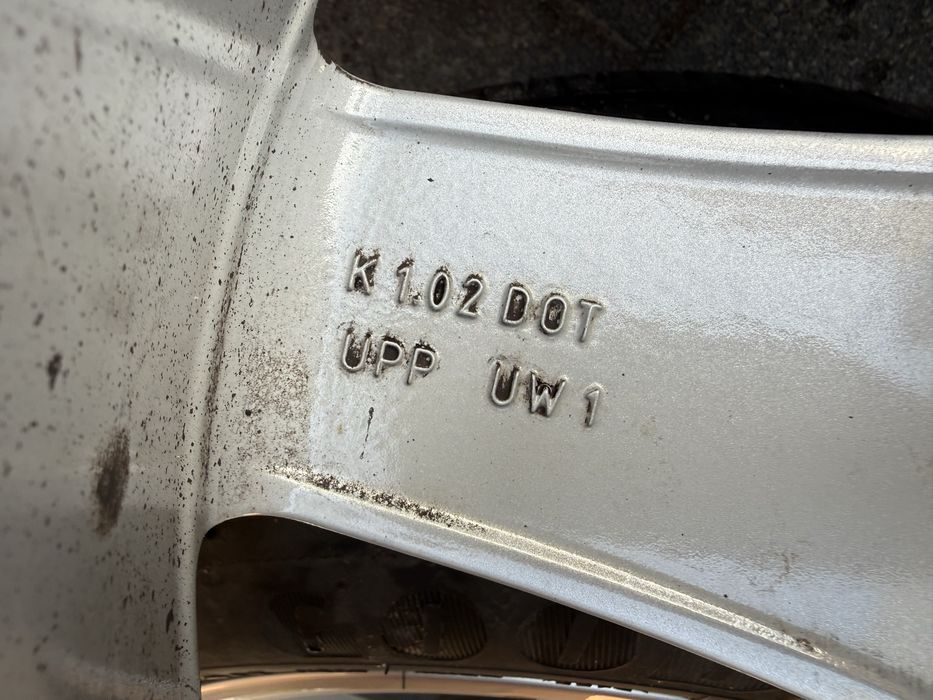 Felgi oryginalne audi 16 cali 205/55/16 letnie opony 6mm