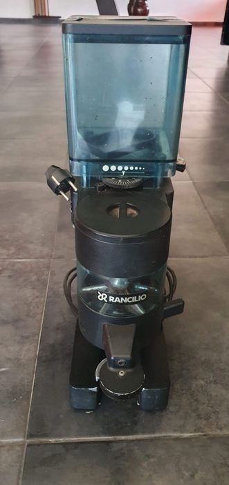 Maquina de cafe e moinho rancilio