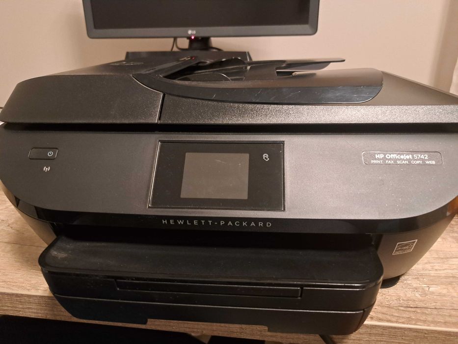 Impressora HP + tinteiro preto novo