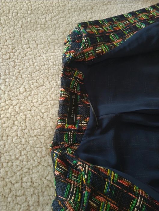 Blazer Zara corte Chanel