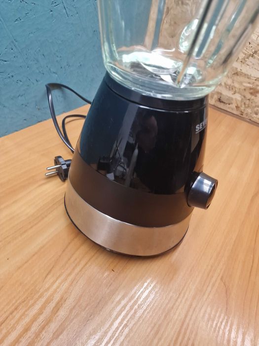 Blender kielichowy Severin SM 3718