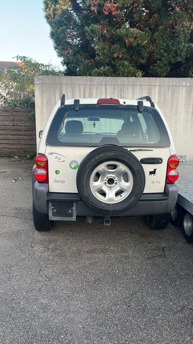 Jeep Liberty 2002 3.7