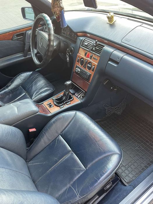 Мерседес Е-клас, W210 ( після дтп )